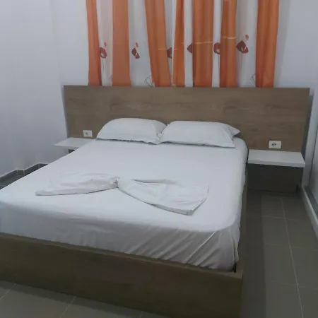 Bral Currila - Peaceful Beachfront