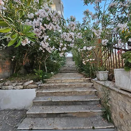 Bral Currila - Peaceful Beachfront * Durrës